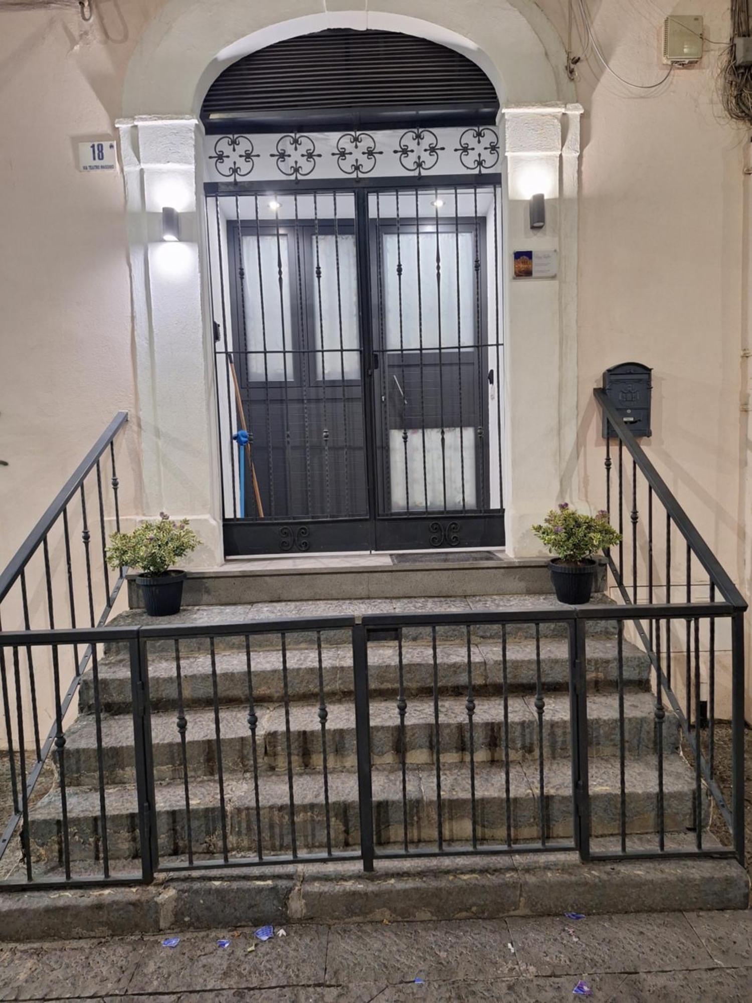 Casa Vacanze Al Teatro Catane Extérieur photo